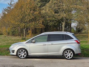 Used Ford Grand C-Max 2011 for sale - 76410454: Photo