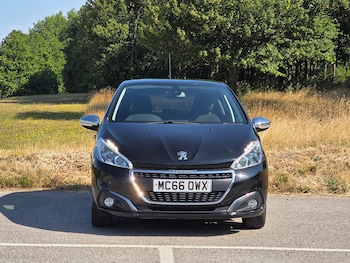 Used Peugeot 208 2017 for sale - 79164181: Photo