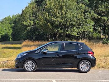 Used Peugeot 208 2017 for sale - 79164181: Photo