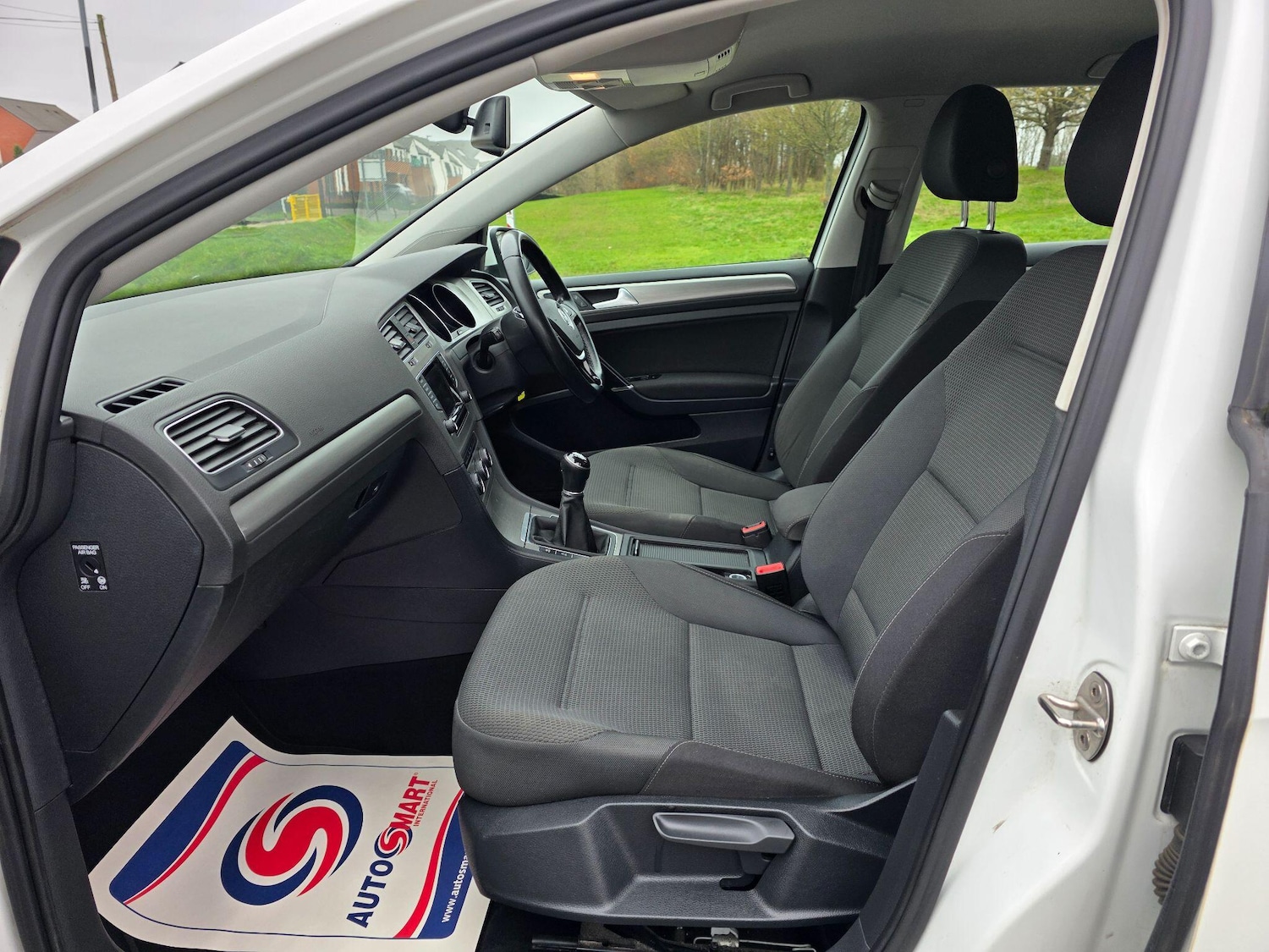 Used Volkswagen Golf 2015 for sale - 77060774: Photo 10