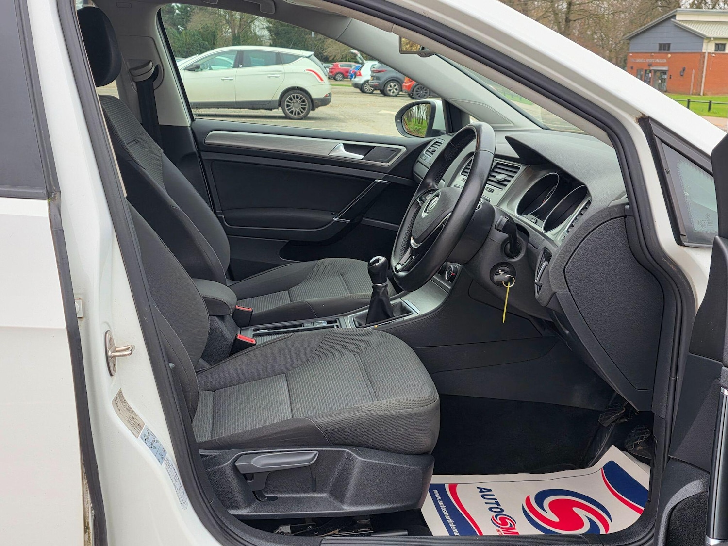 Used Volkswagen Golf 2015 for sale - 77060774: Photo 24