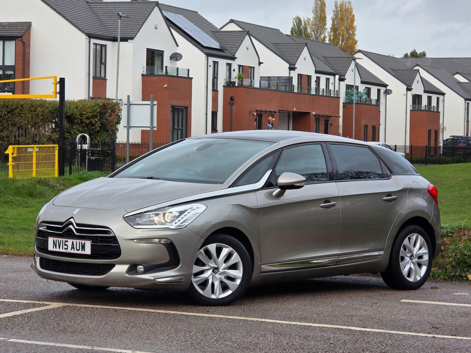 Used Citroen DS5 2015 for sale - 76434561: Photo 3