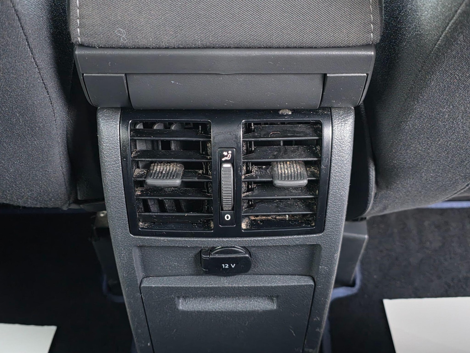 Used Volkswagen Touran 2014 for sale - 76717530: Photo 20