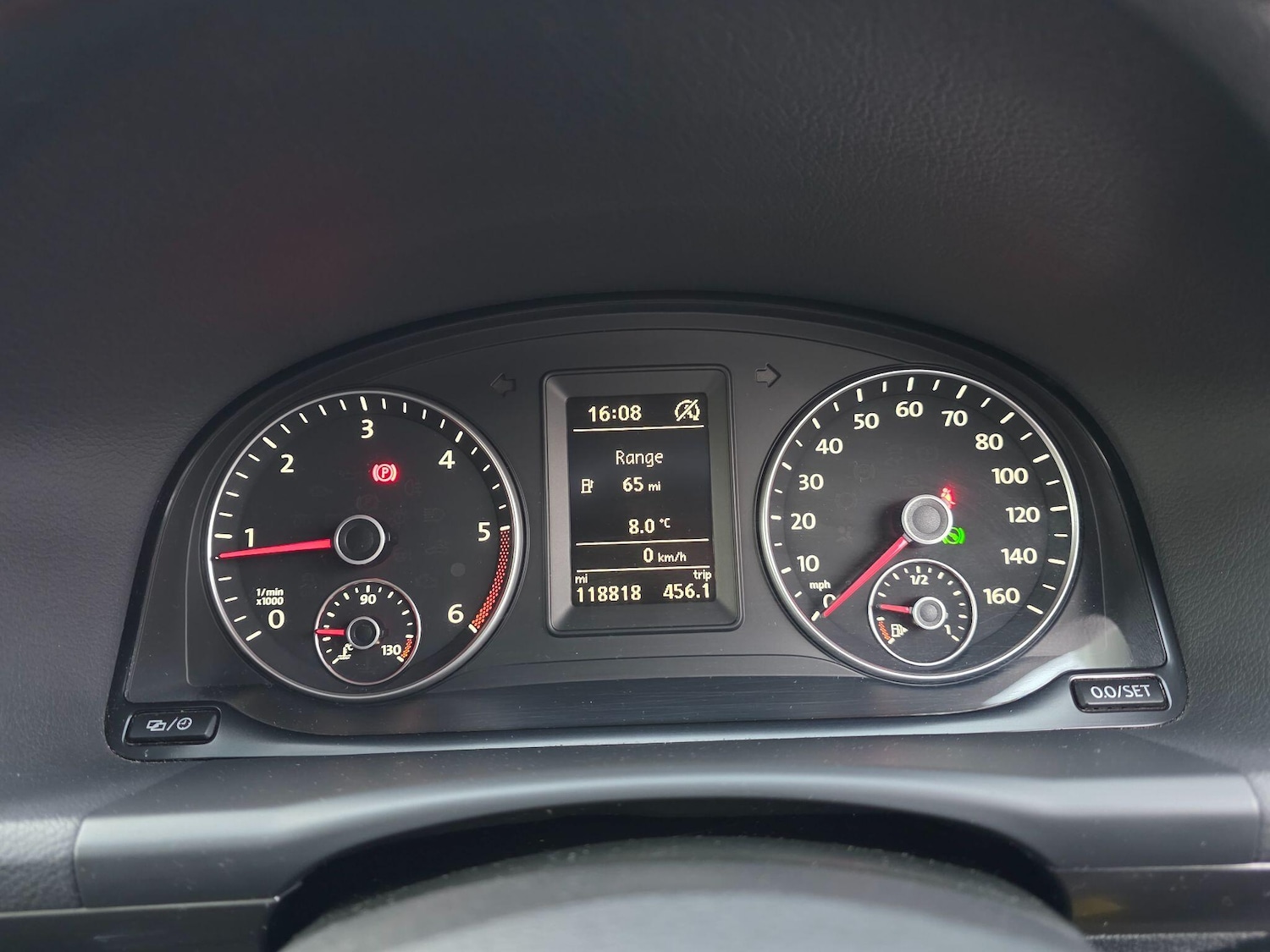 Used Volkswagen Touran 2014 for sale - 76717530: Photo 28