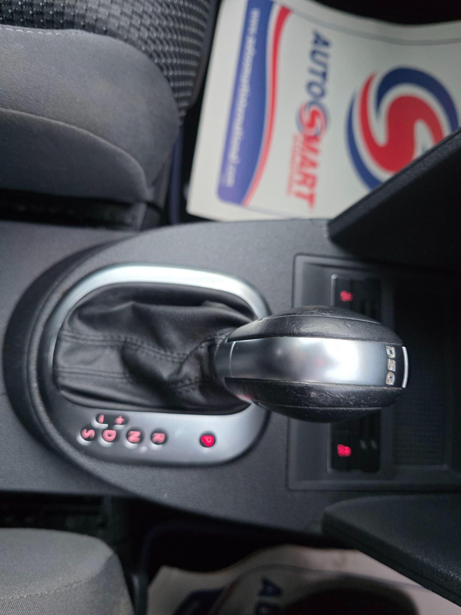 Used Volkswagen Touran 2014 for sale - 76717530: Photo 32