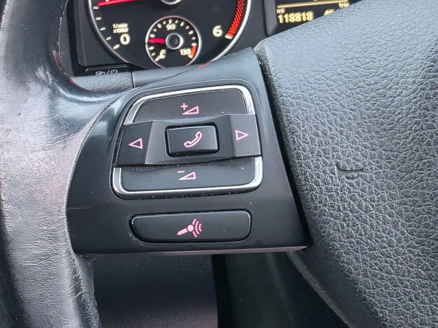 Used Volkswagen Touran 2014 for sale - 76717530: Photo 35