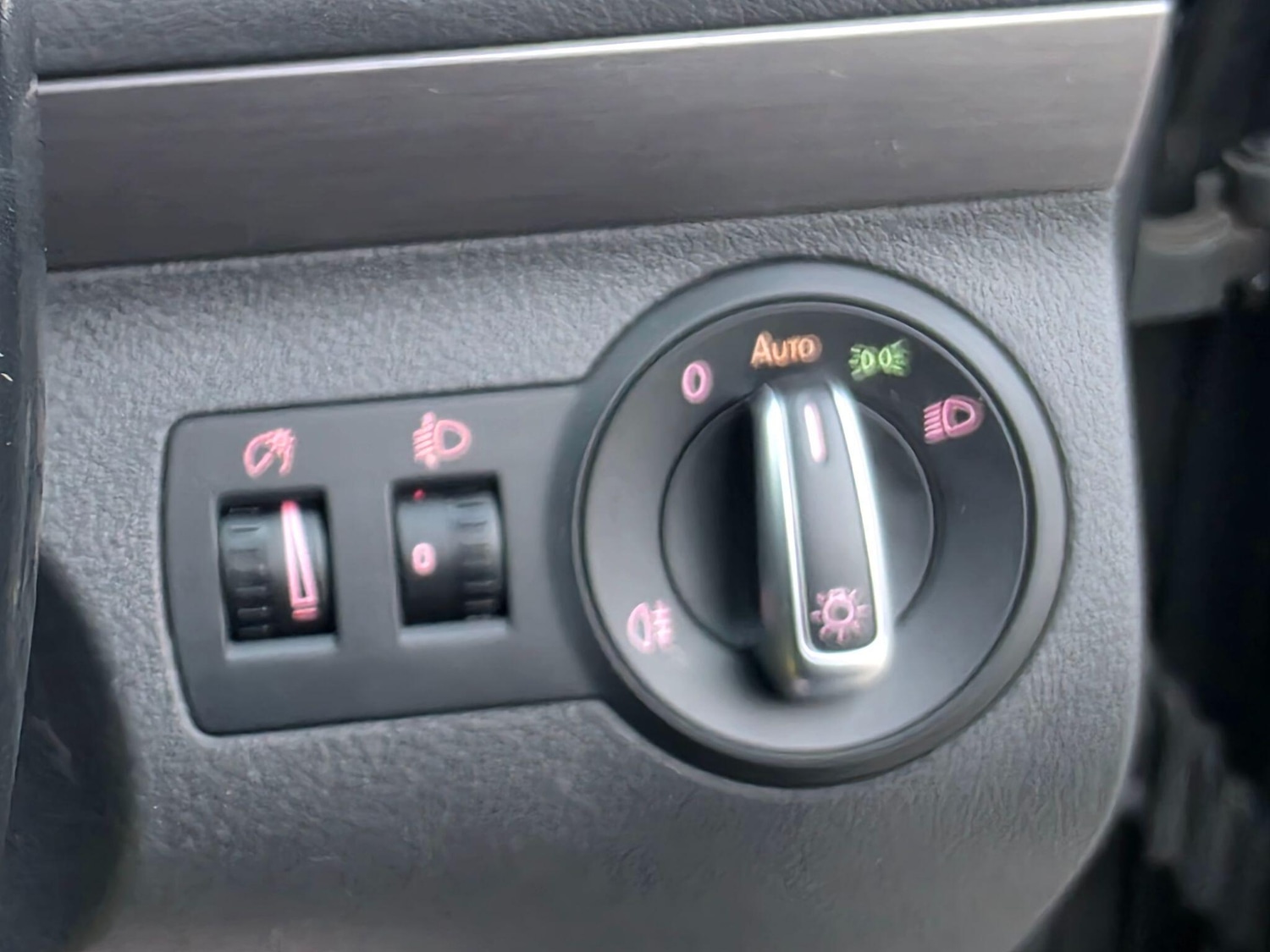 Used Volkswagen Touran 2014 for sale - 76717530: Photo 37