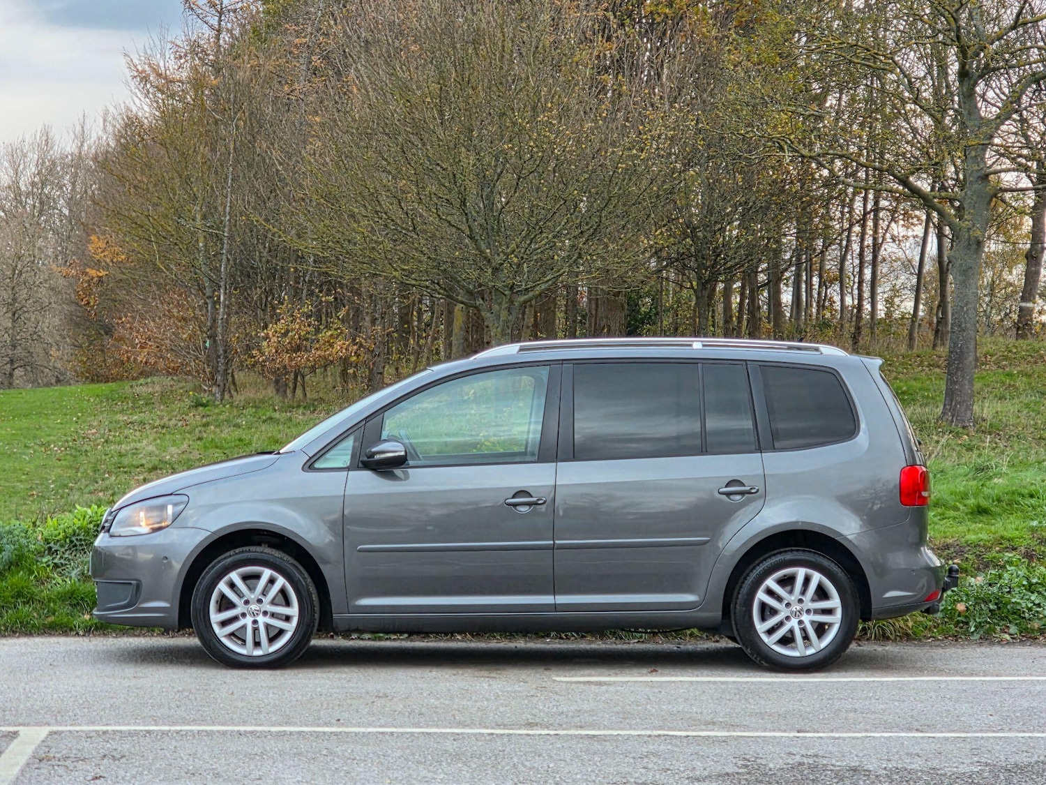 Used Volkswagen Touran 2014 for sale - 76717530: Photo 4