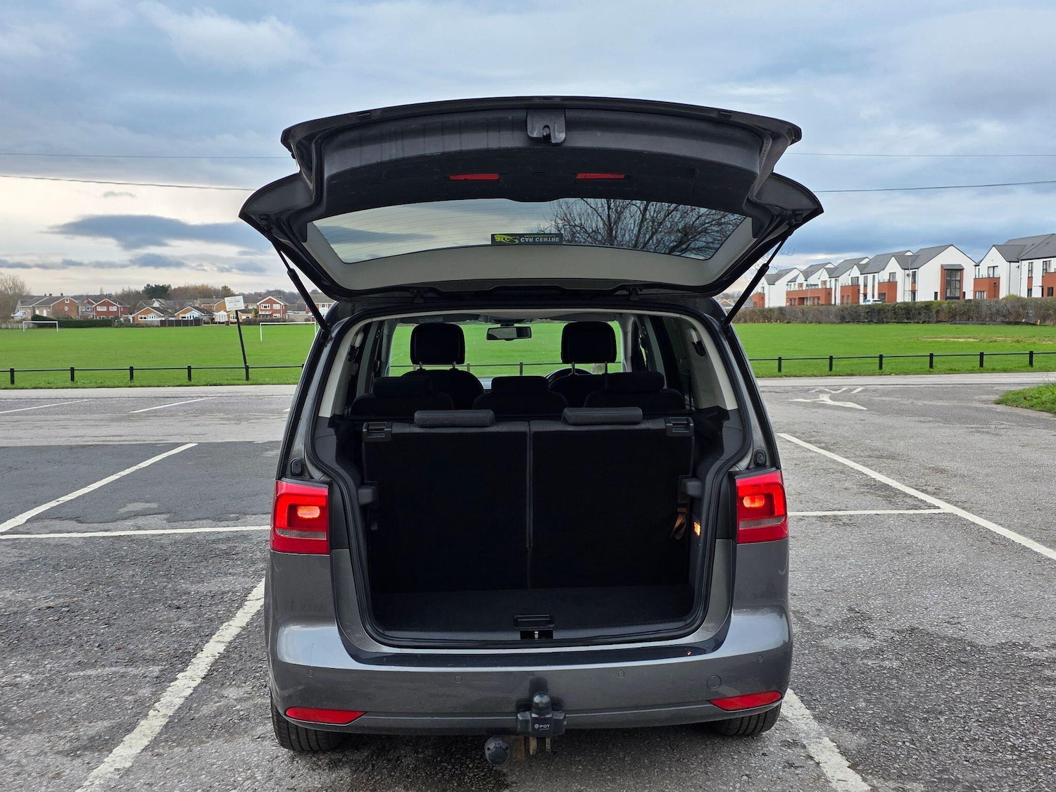 Used Volkswagen Touran 2014 for sale - 76717530: Photo 40