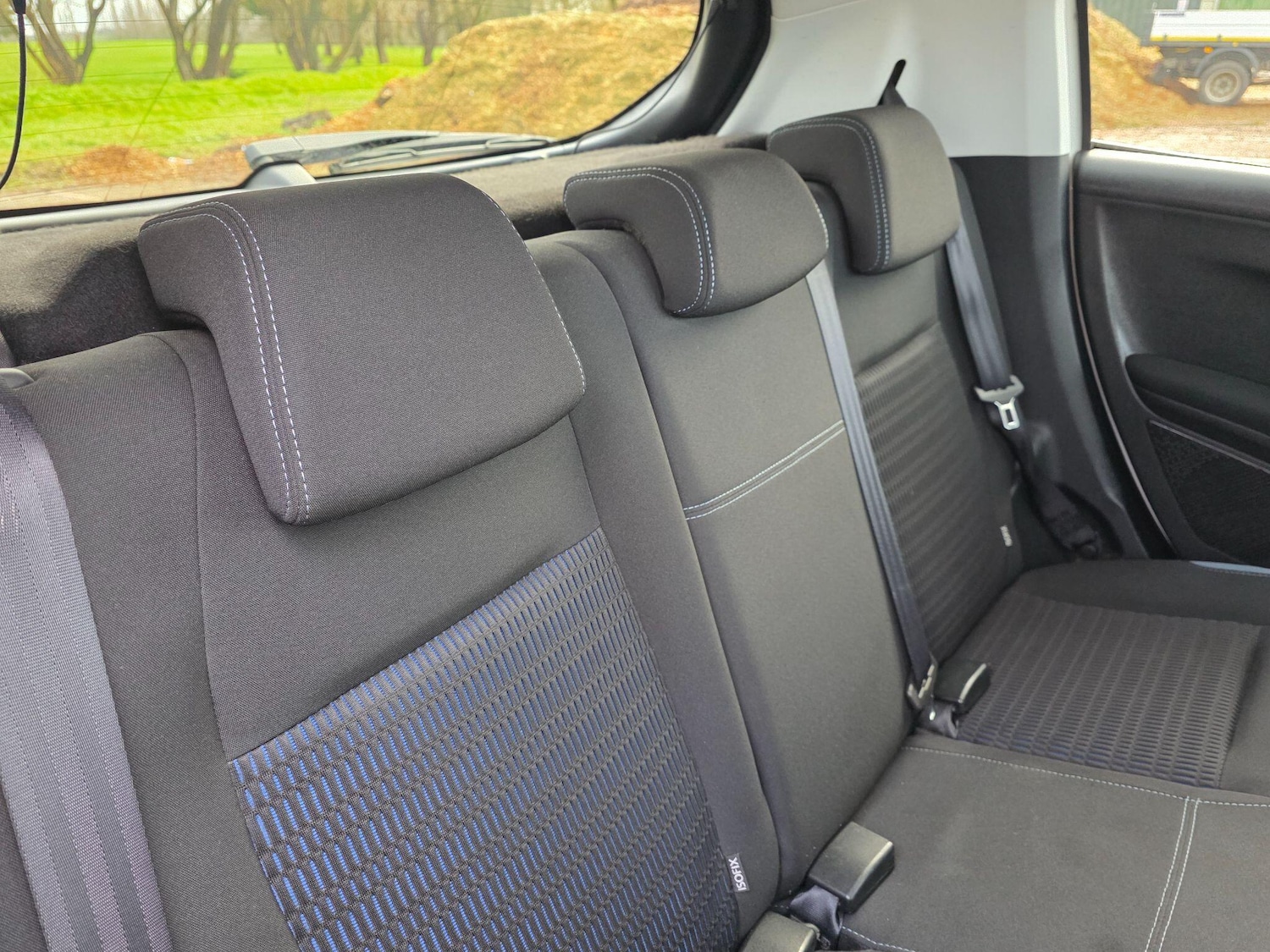 Used Peugeot 208 2014 for sale - 77269468: Photo 16