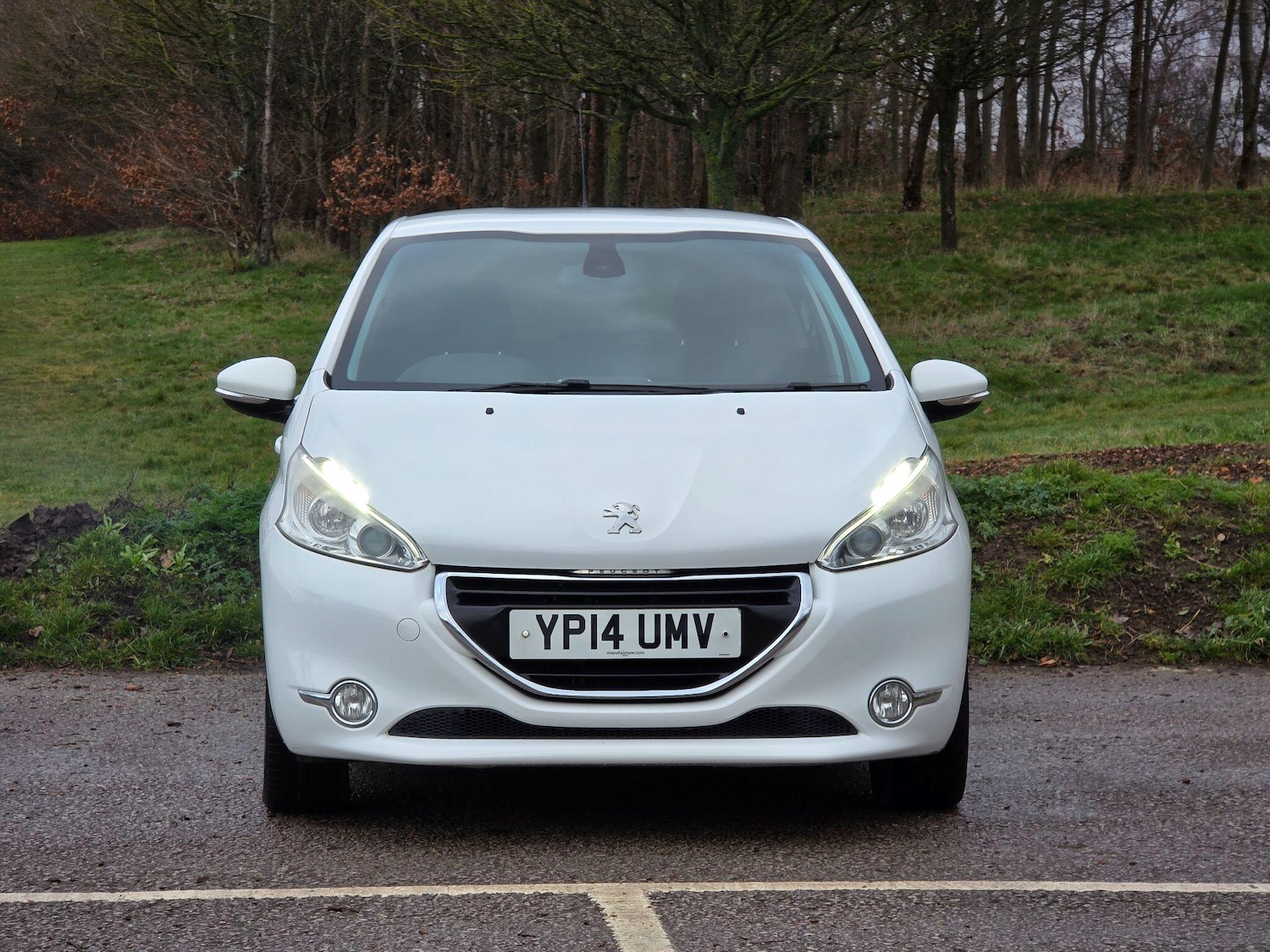 Used Peugeot 208 2014 for sale - 77269468: Photo 2