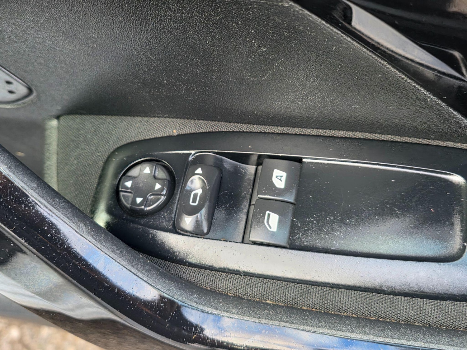 Used Peugeot 208 2014 for sale - 77269468: Photo 20