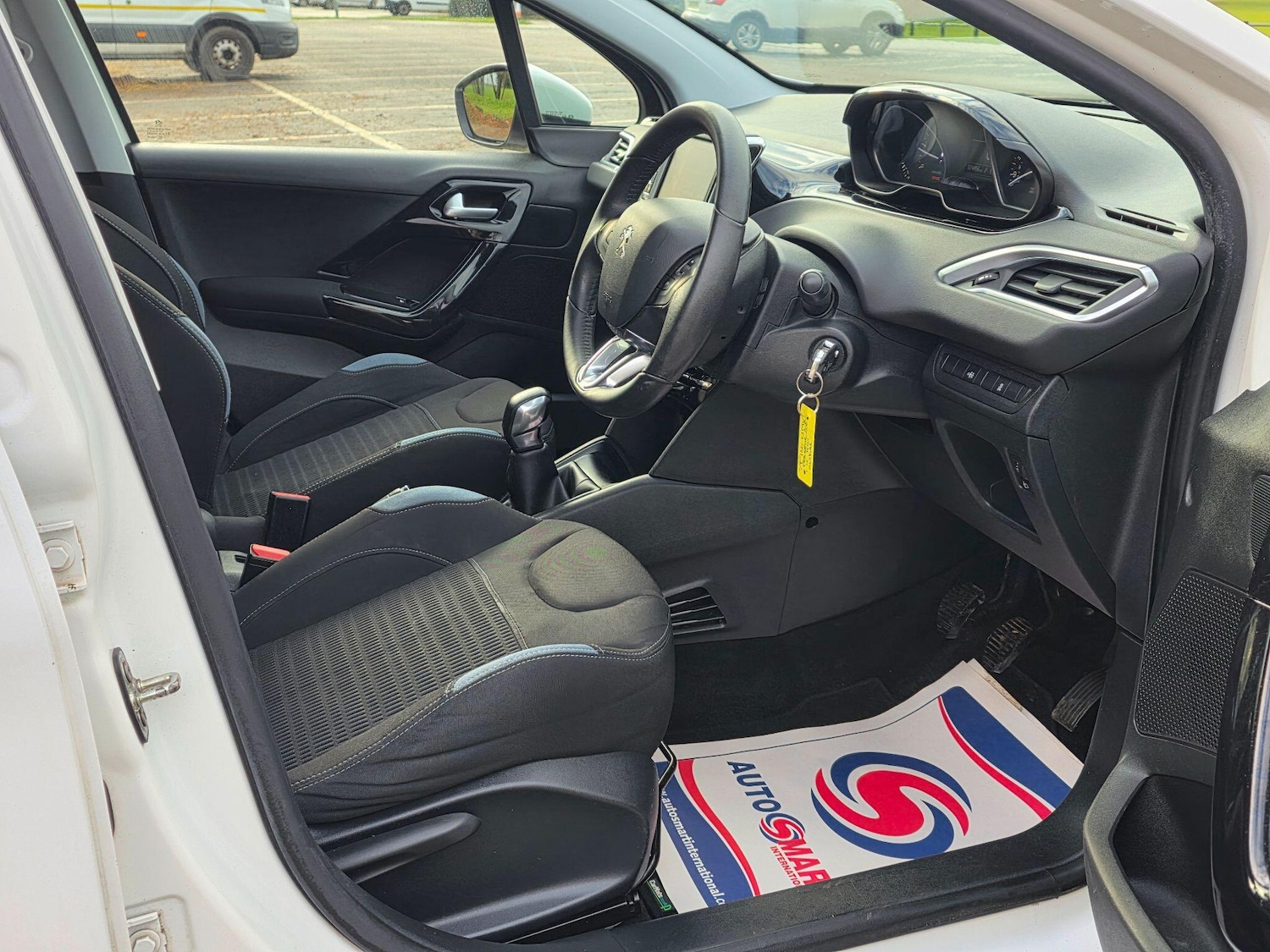 Used Peugeot 208 2014 for sale - 77269468: Photo 21