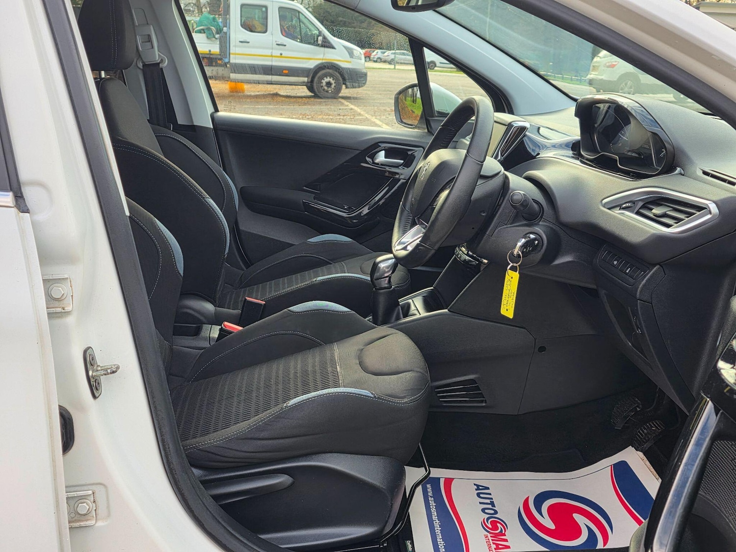 Used Peugeot 208 2014 for sale - 77269468: Photo 22