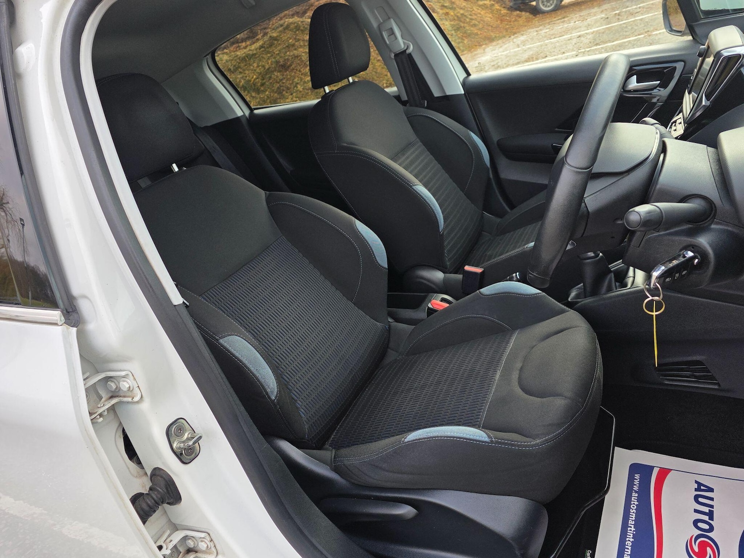 Used Peugeot 208 2014 for sale - 77269468: Photo 23