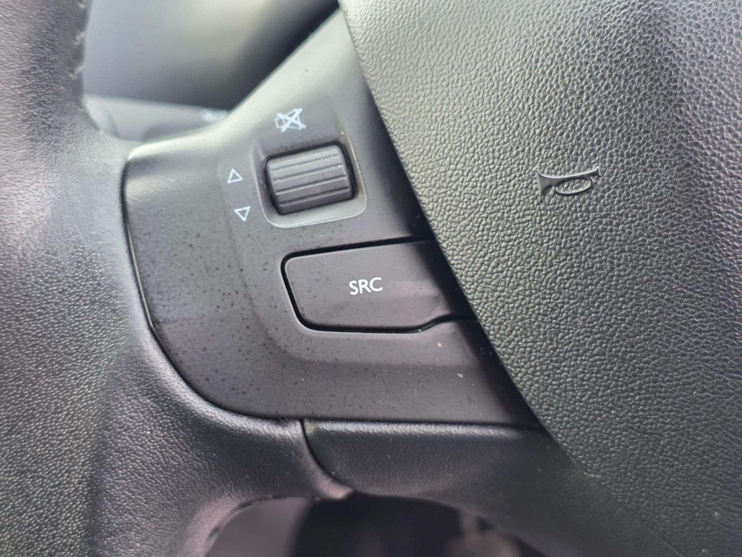 Used Peugeot 208 2014 for sale - 77269468: Photo 31