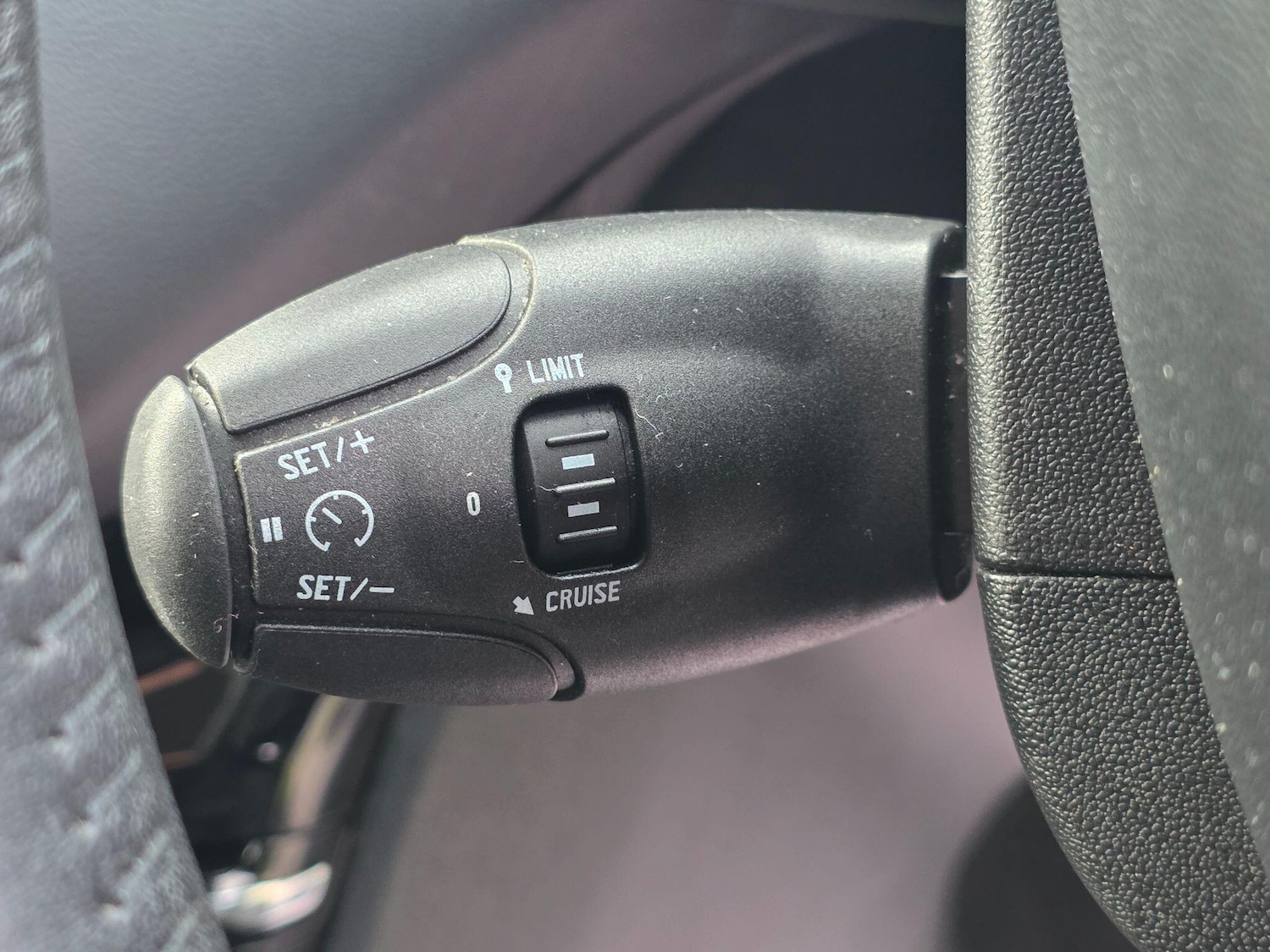 Used Peugeot 208 2014 for sale - 77269468: Photo 33