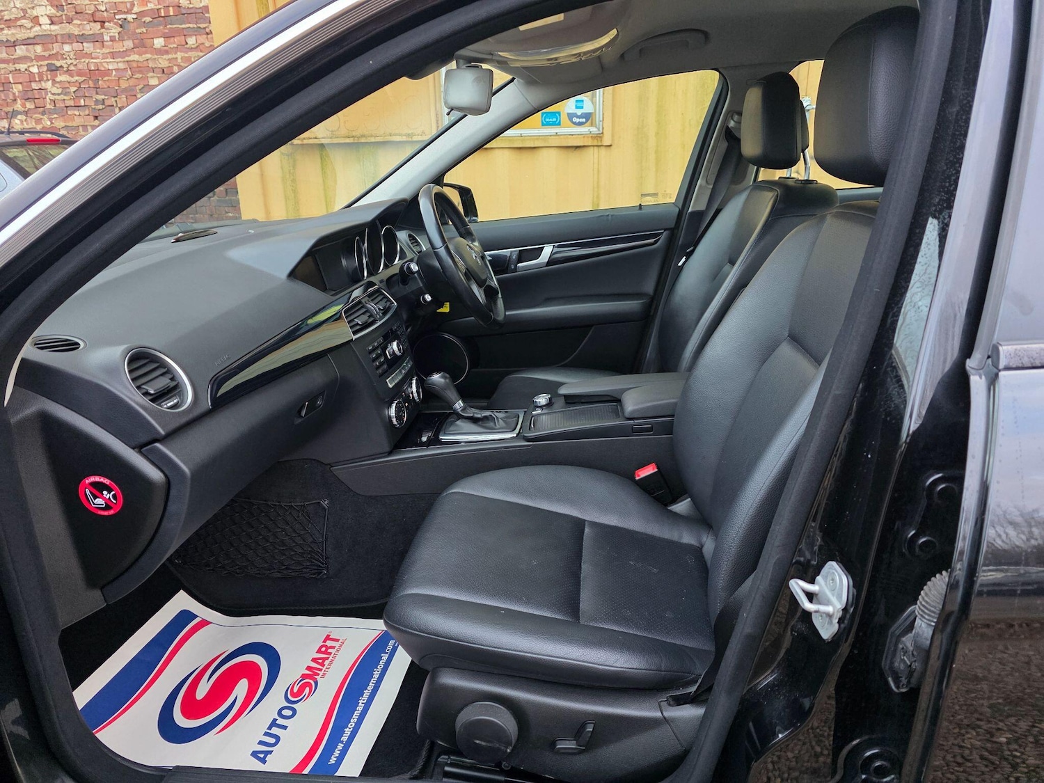 Used Mercedes-Benz C Class 2012 for sale - 77588678: Photo 10