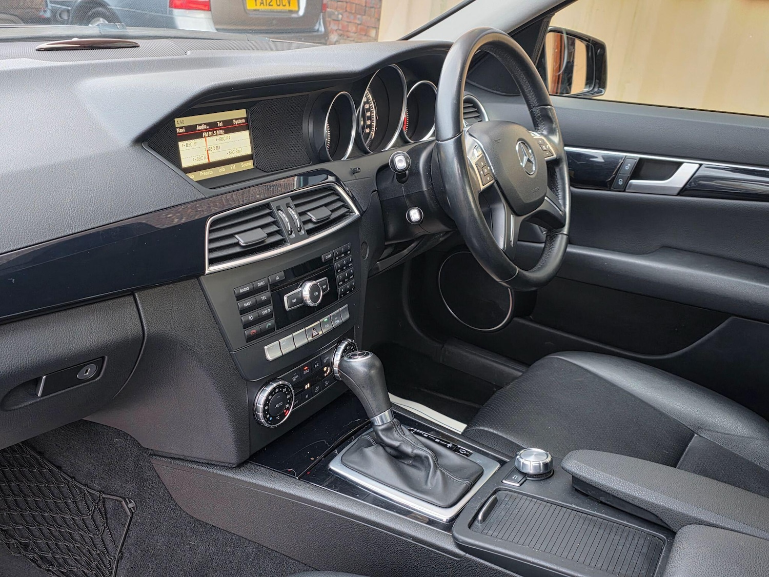 Used Mercedes-Benz C Class 2012 for sale - 77588678: Photo 11