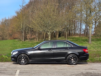 Used Mercedes-Benz C Class 2012 for sale - 77588678: Photo