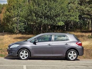 Used Toyota Auris 2010 for sale - 75722119: Photo