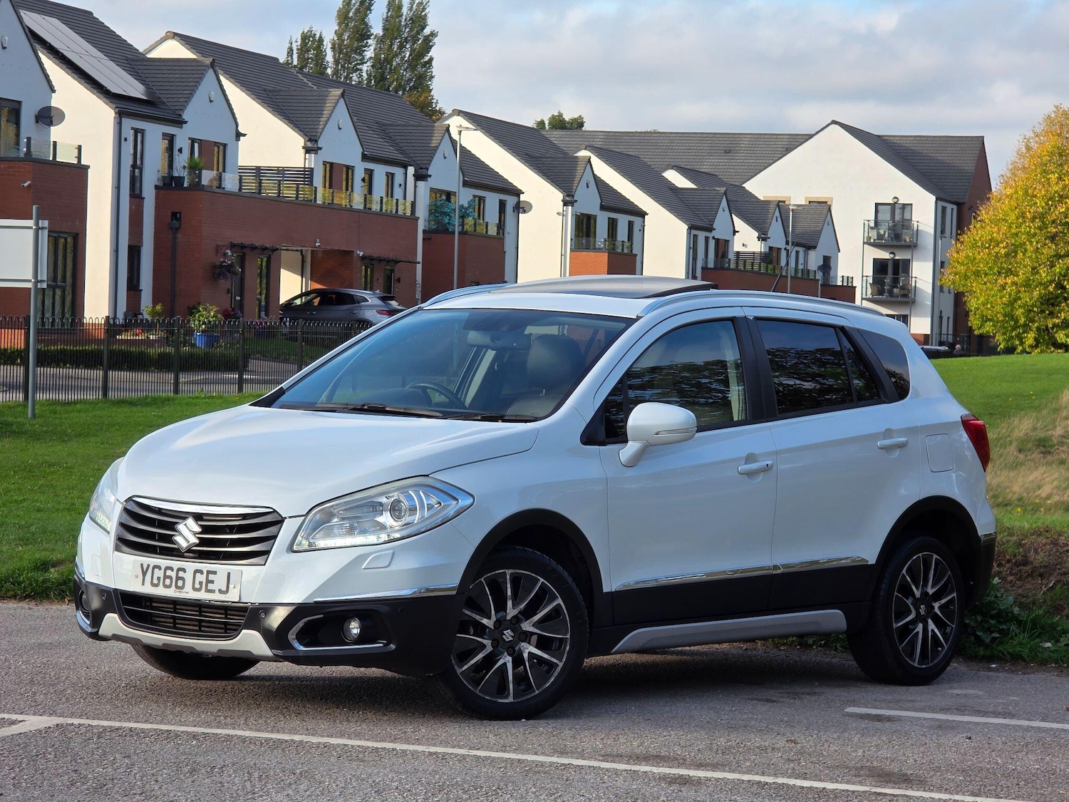 Used Suzuki SX4 S-Cross 2016 for sale - 76229368: Photo 3
