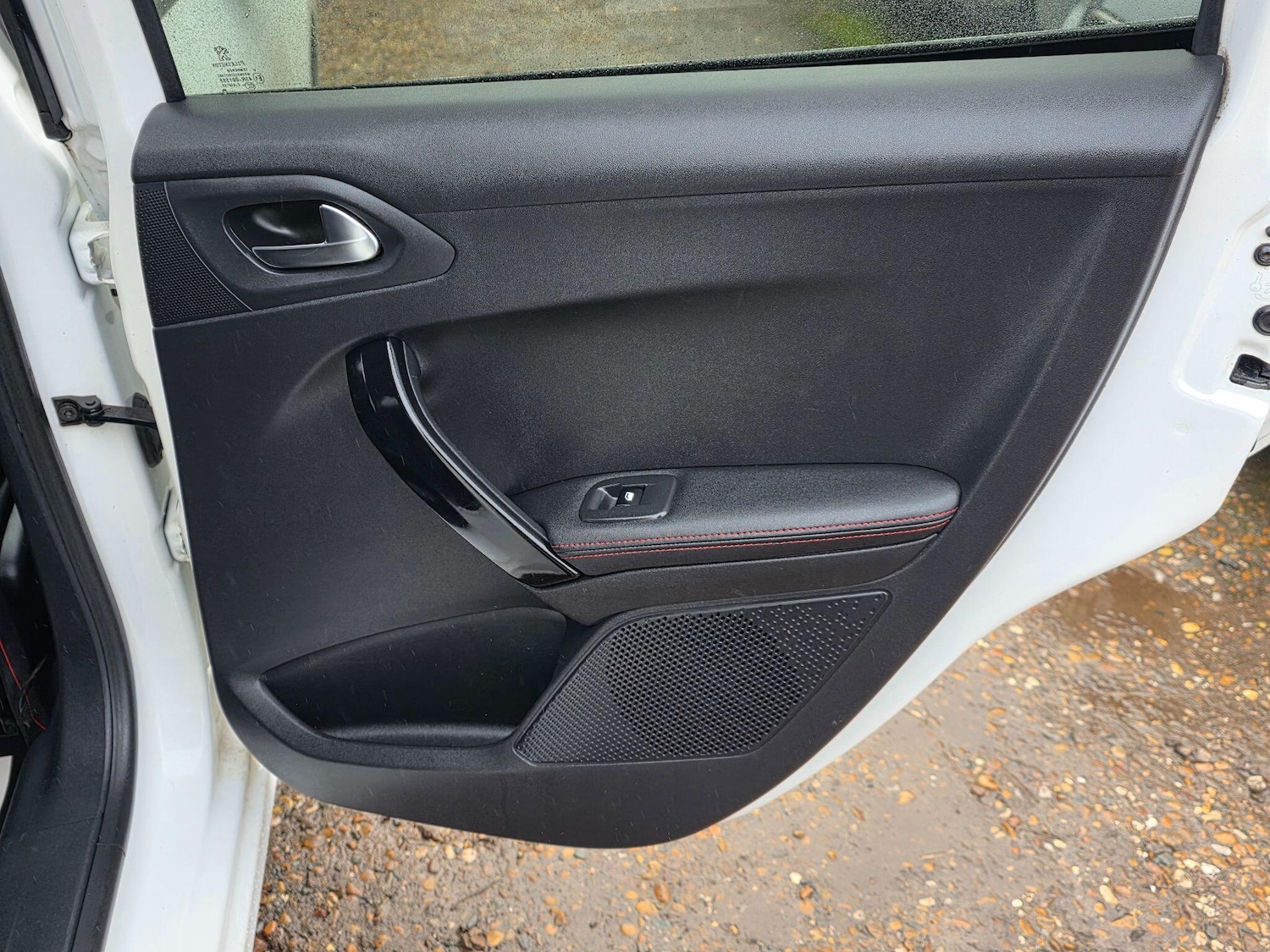 Used Peugeot 208 2016 for sale - 77614610: Photo 19