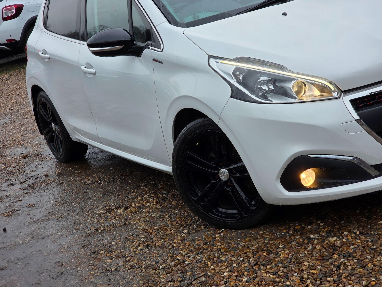 Used Peugeot 208 2016 for sale - 77614610: Photo 35