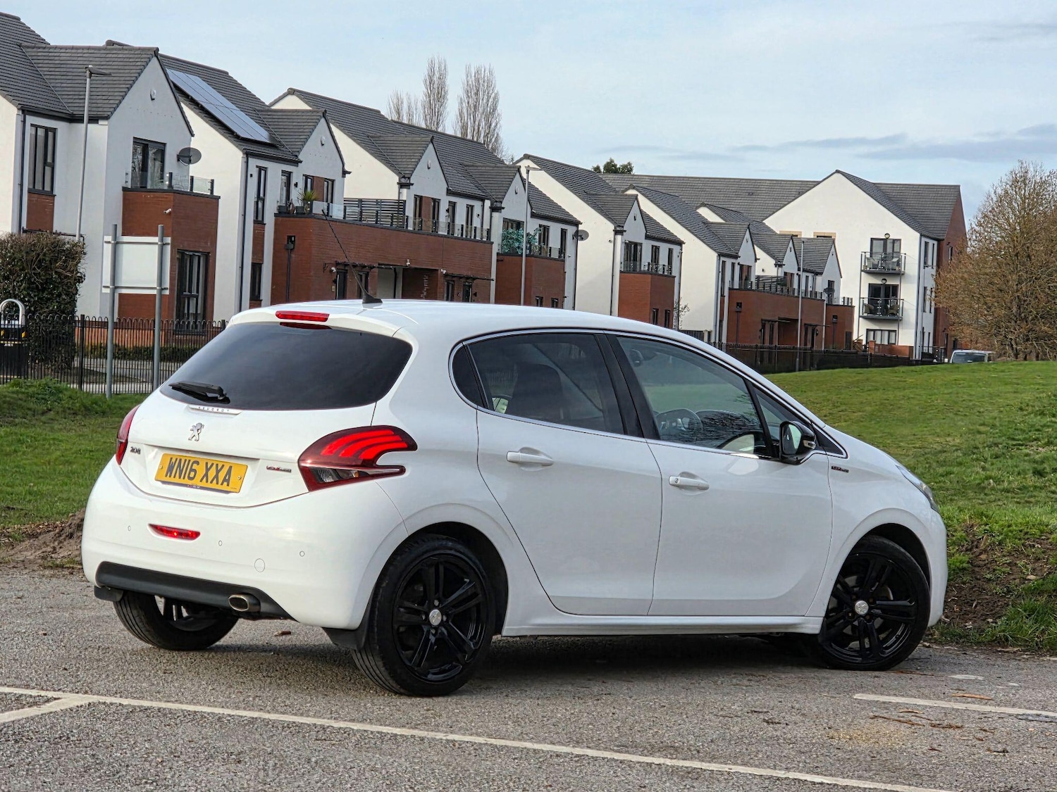 Used Peugeot 208 2016 for sale - 77614610: Photo 7