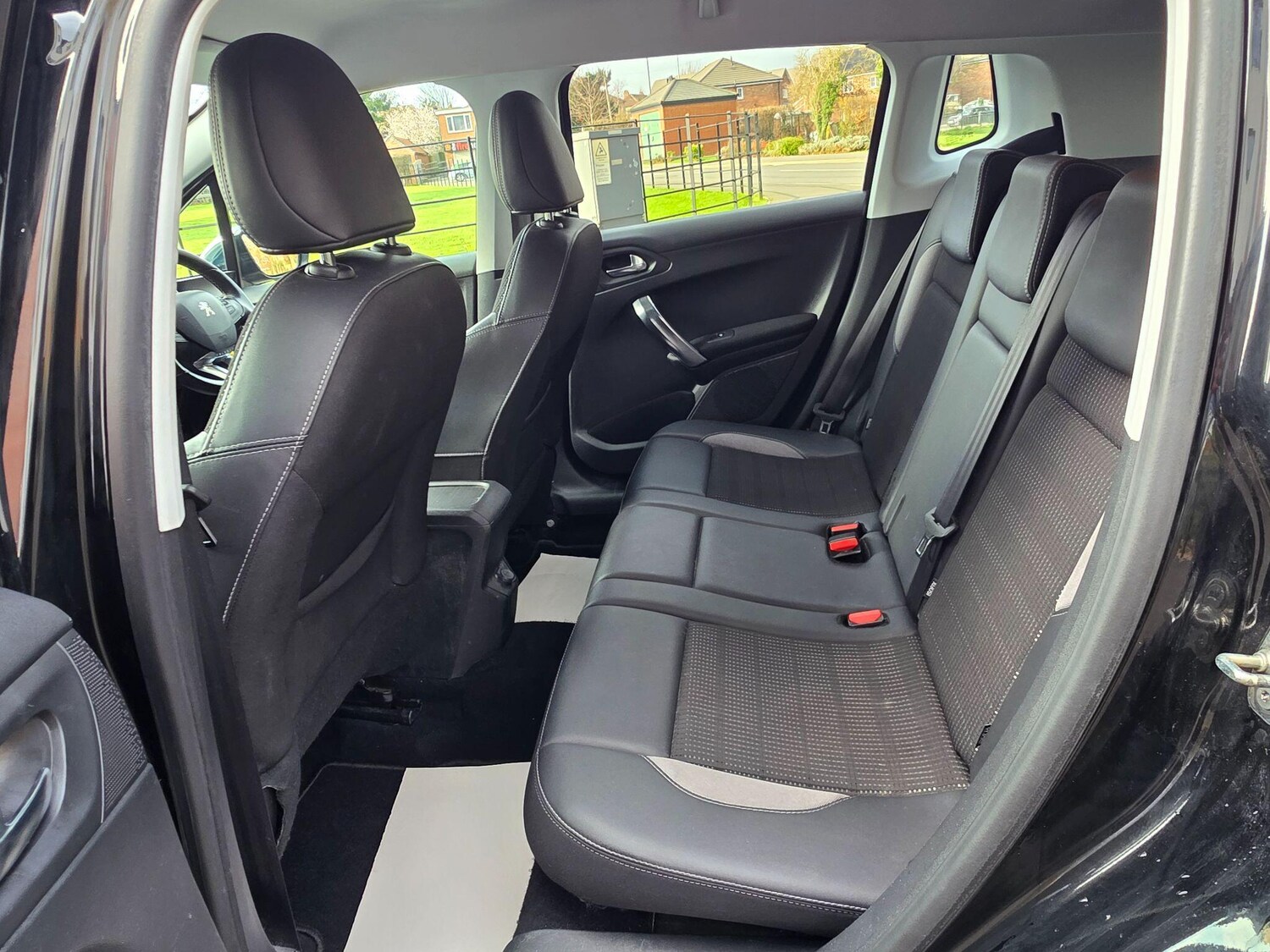 Used Peugeot 2008 2016 for sale - 77810344: Photo 13