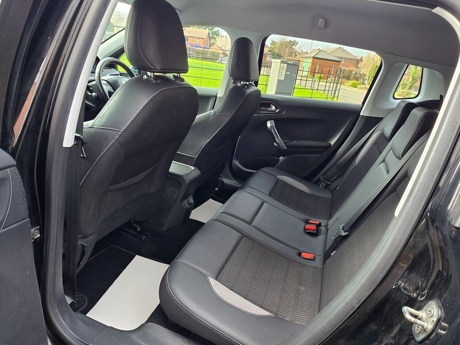 Used Peugeot 2008 2016 for sale - 77810344: Photo 14