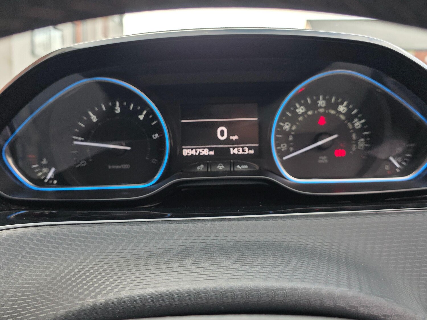 Used Peugeot 2008 2016 for sale - 77810344: Photo 25