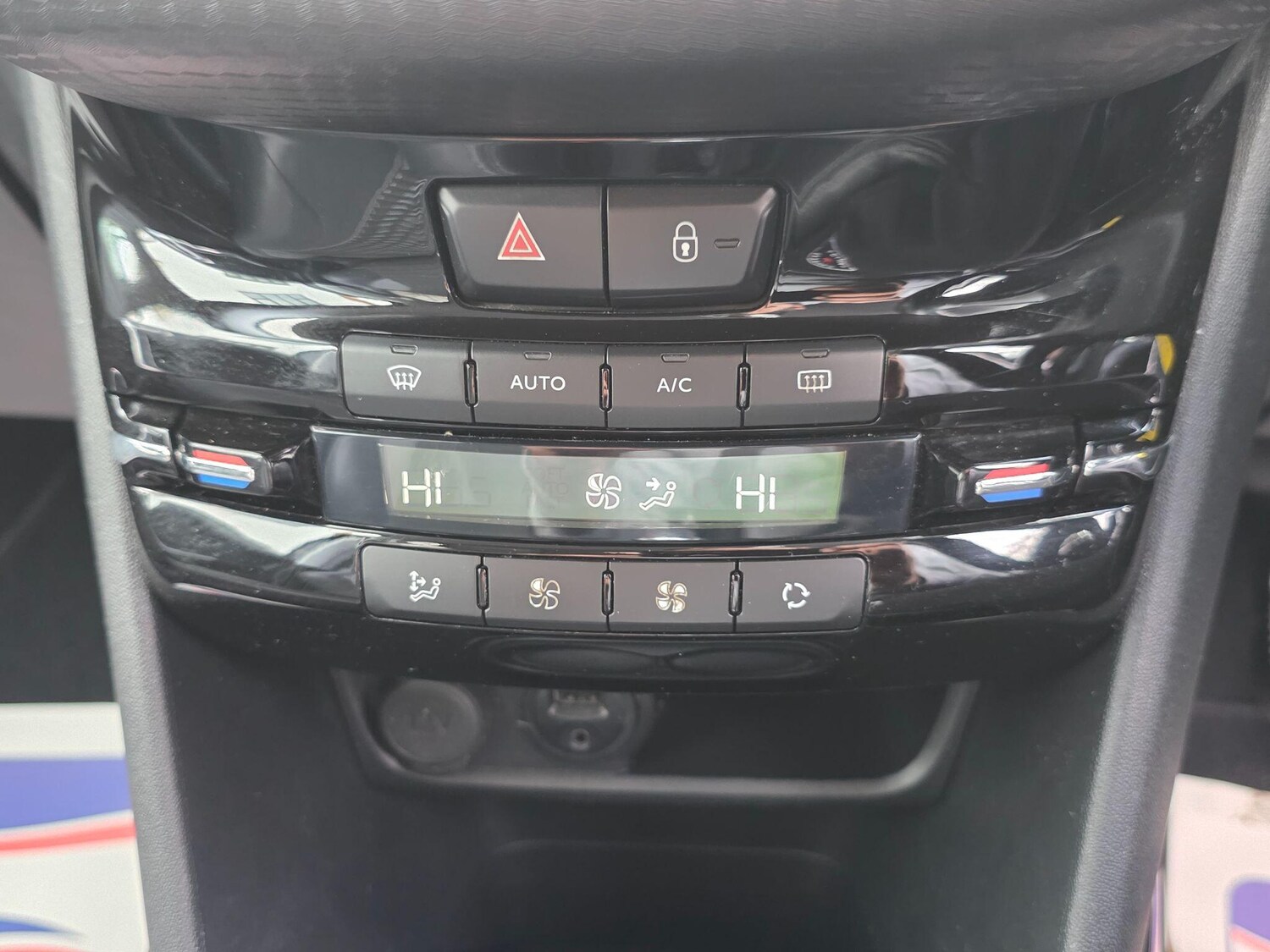 Used Peugeot 2008 2016 for sale - 77810344: Photo 27