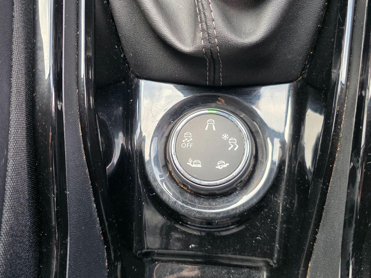 Used Peugeot 2008 2016 for sale - 77810344: Photo 28