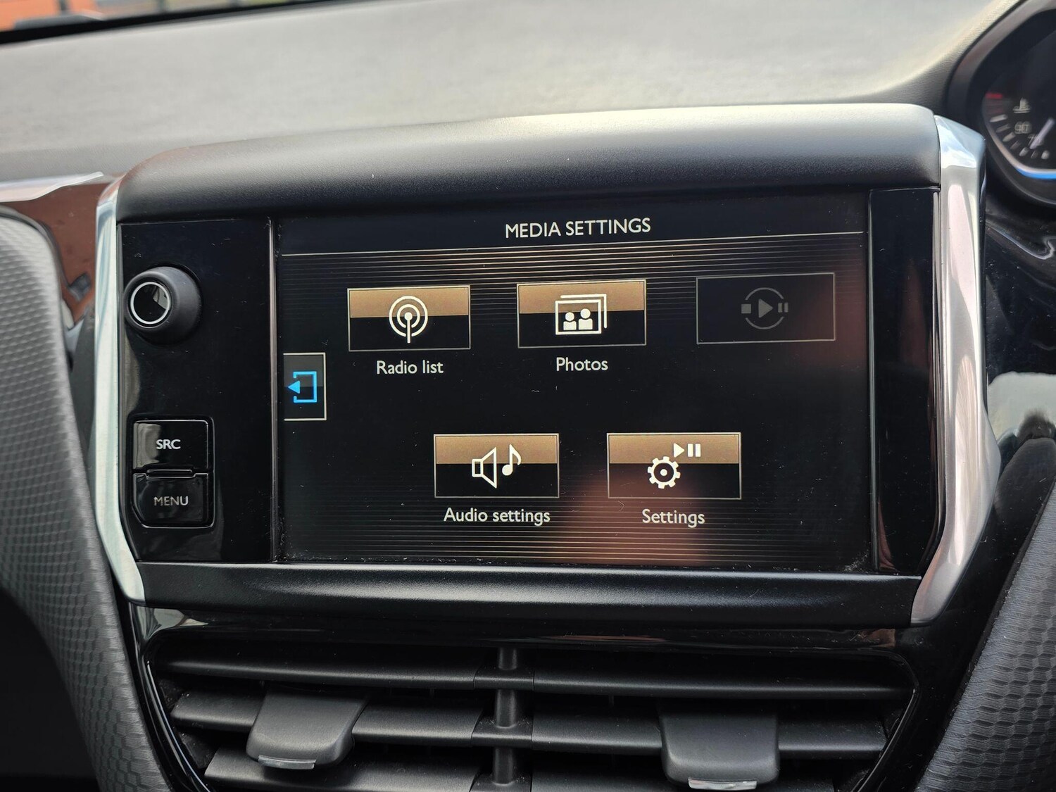 Used Peugeot 2008 2016 for sale - 77810344: Photo 30