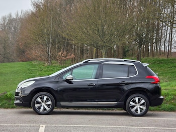Used Peugeot 2008 2016 for sale - 77810344: Photo