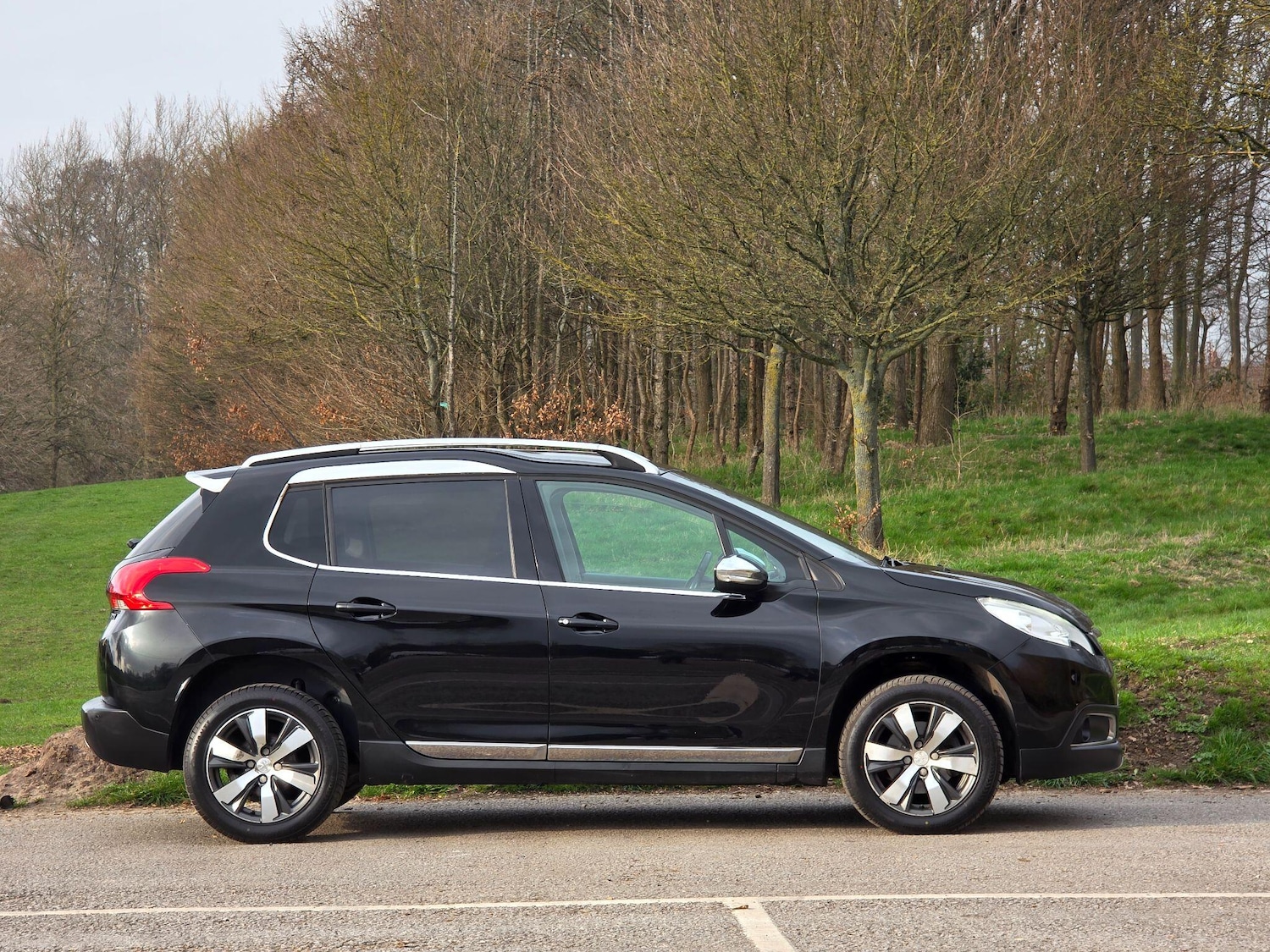 Used Peugeot 2008 2016 for sale - 77810344: Photo 8
