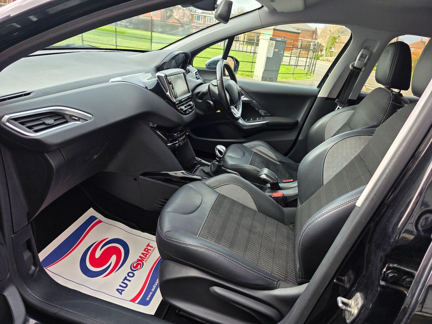 Used Peugeot 2008 2016 for sale - 77810344: Photo 9