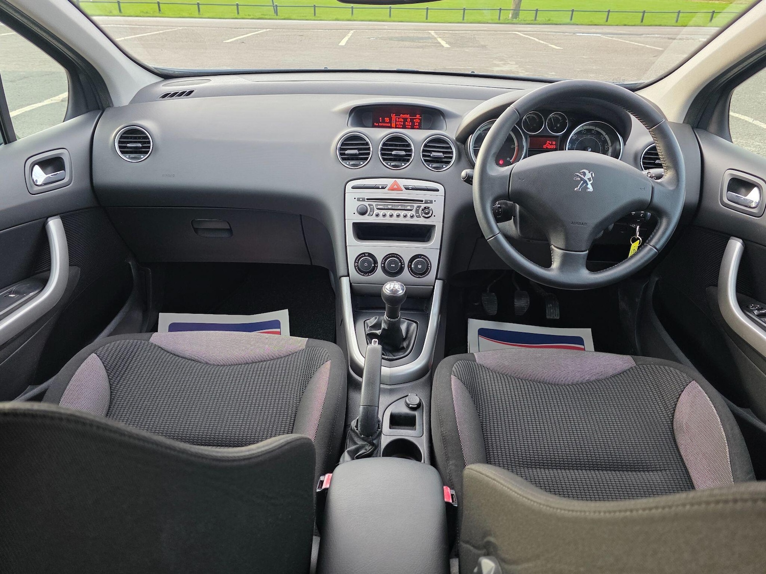 Used Peugeot 308 2012 for sale - 76966929: Photo 17