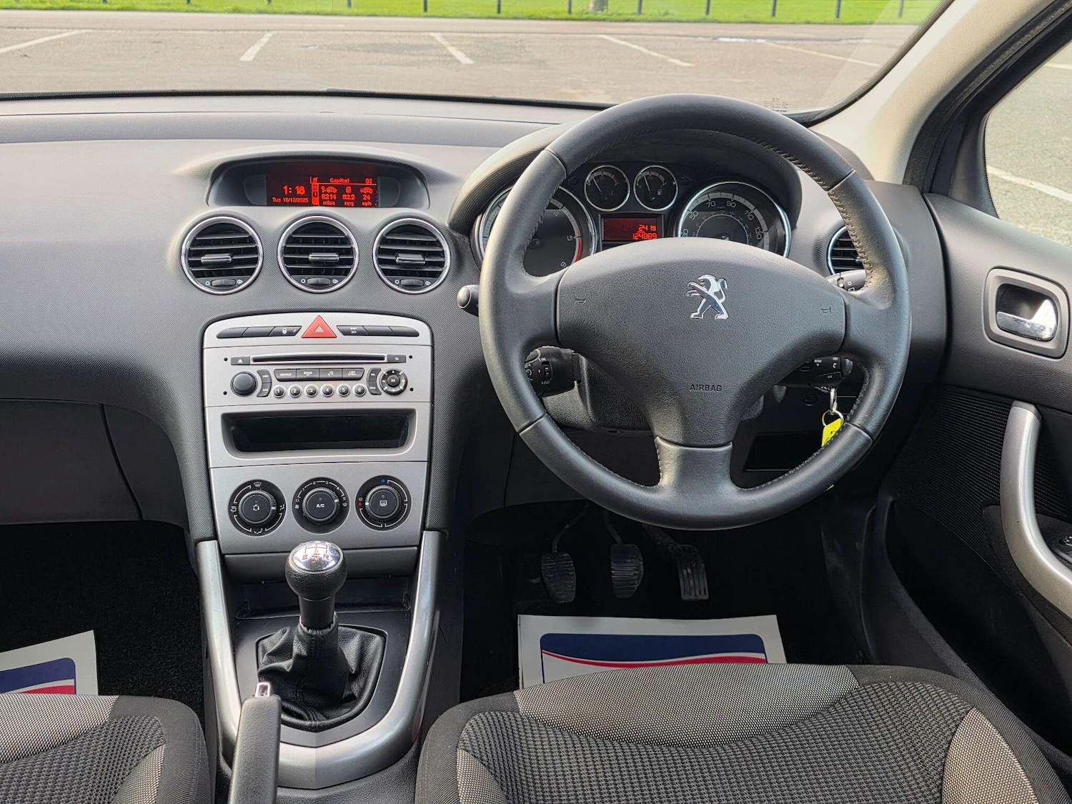 Used Peugeot 308 2012 for sale - 76966929: Photo 18