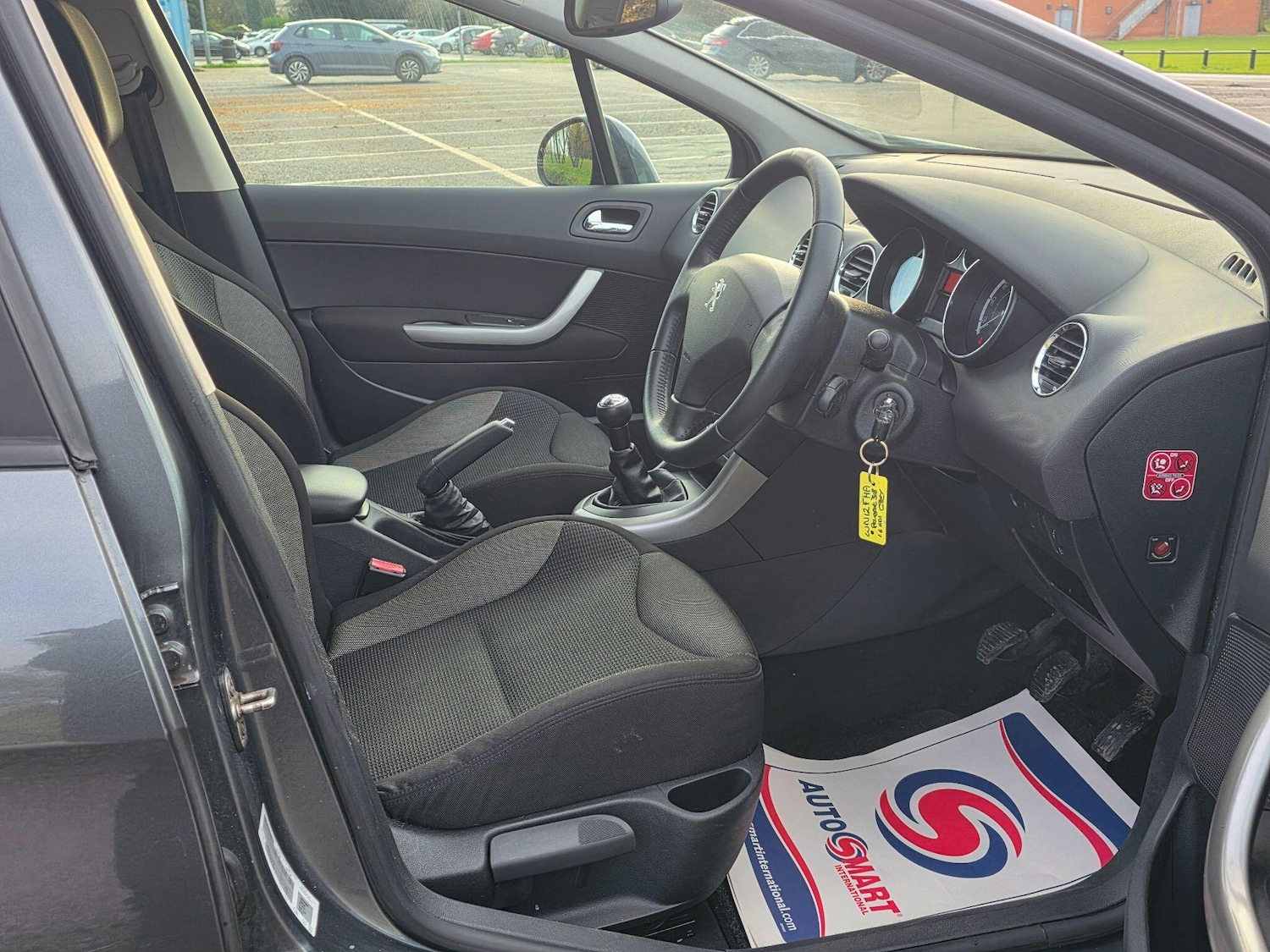 Used Peugeot 308 2012 for sale - 76966929: Photo 21