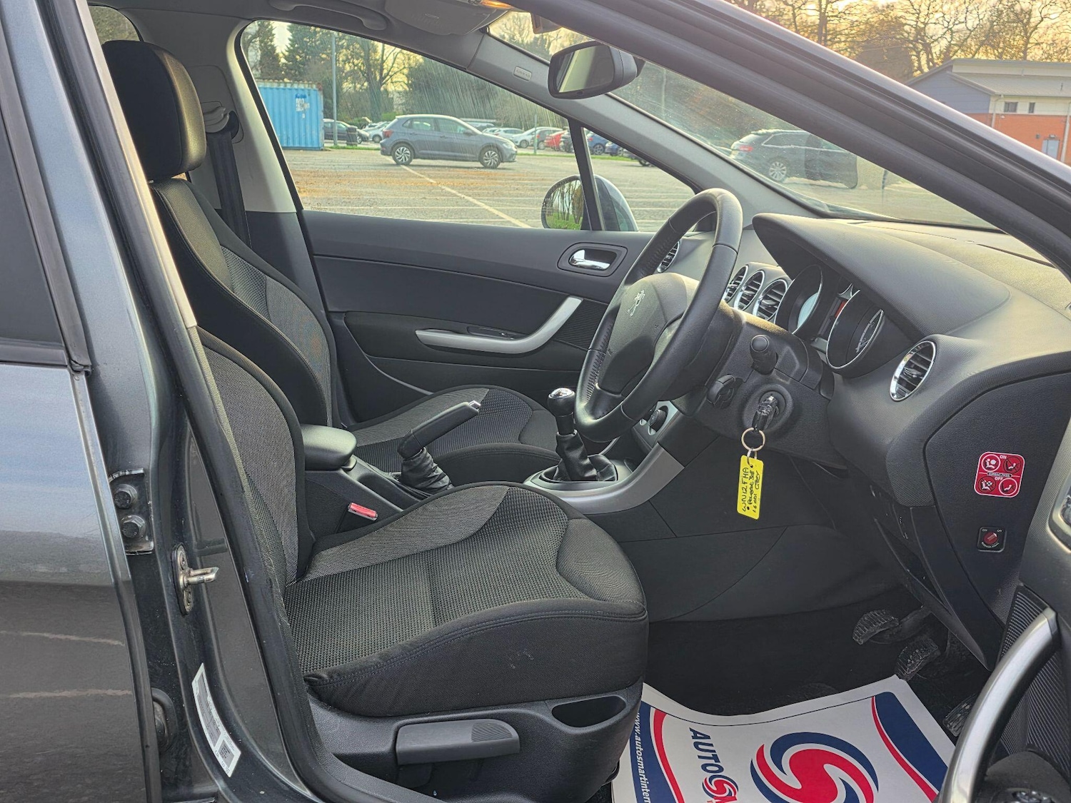 Used Peugeot 308 2012 for sale - 76966929: Photo 22