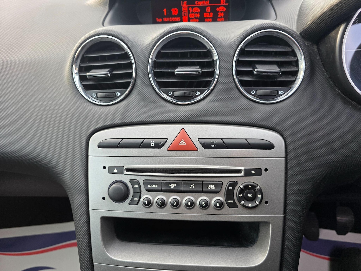 Used Peugeot 308 2012 for sale - 76966929: Photo 25