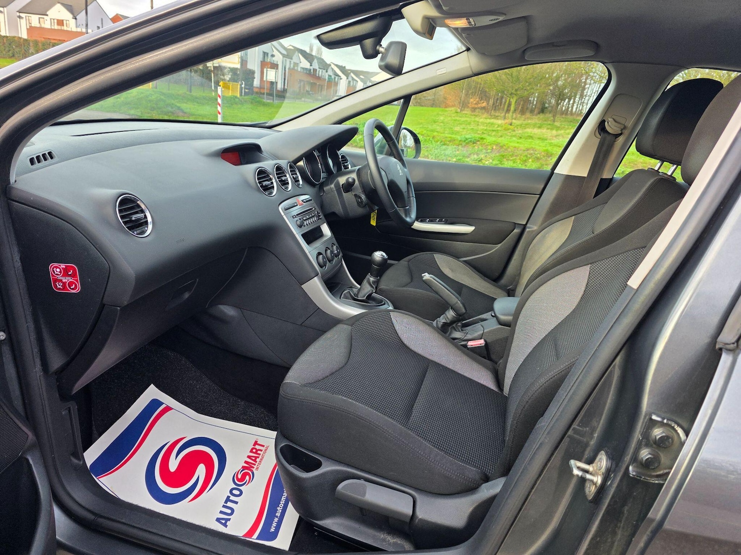 Used Peugeot 308 2012 for sale - 76966929: Photo 9