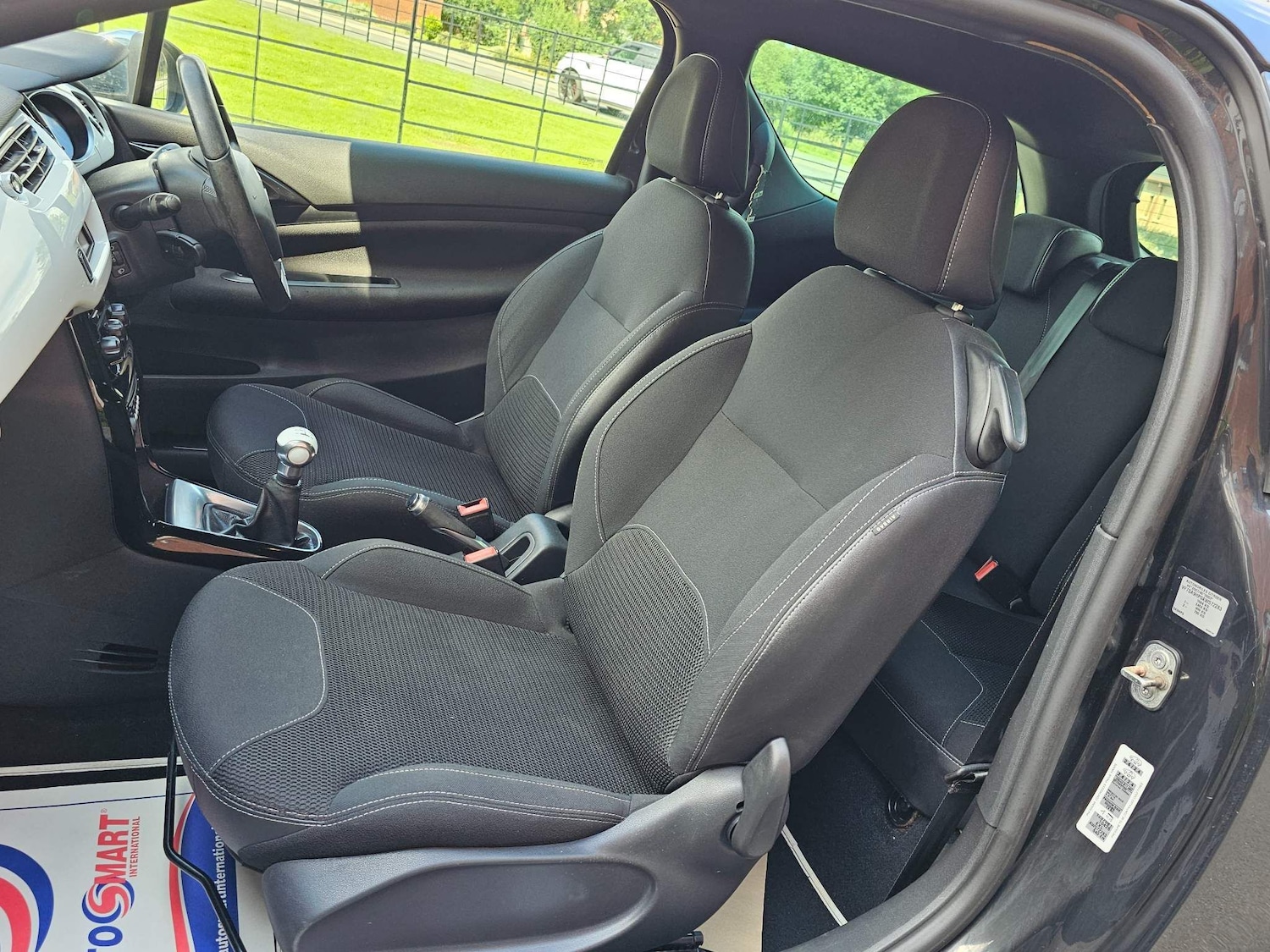 Used Citroen DS3 2010 for sale - 76086571: Photo 12