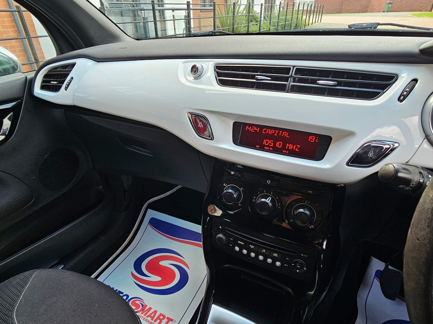 Used Citroen DS3 2010 for sale - 76086571: Photo 25