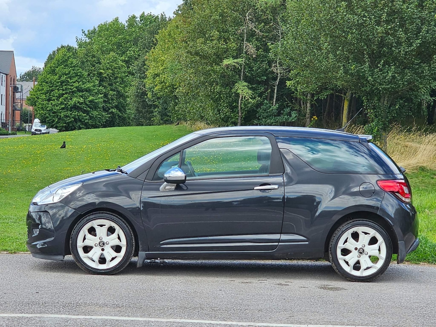 Used Citroen DS3 2010 for sale - 76086571: Photo 4