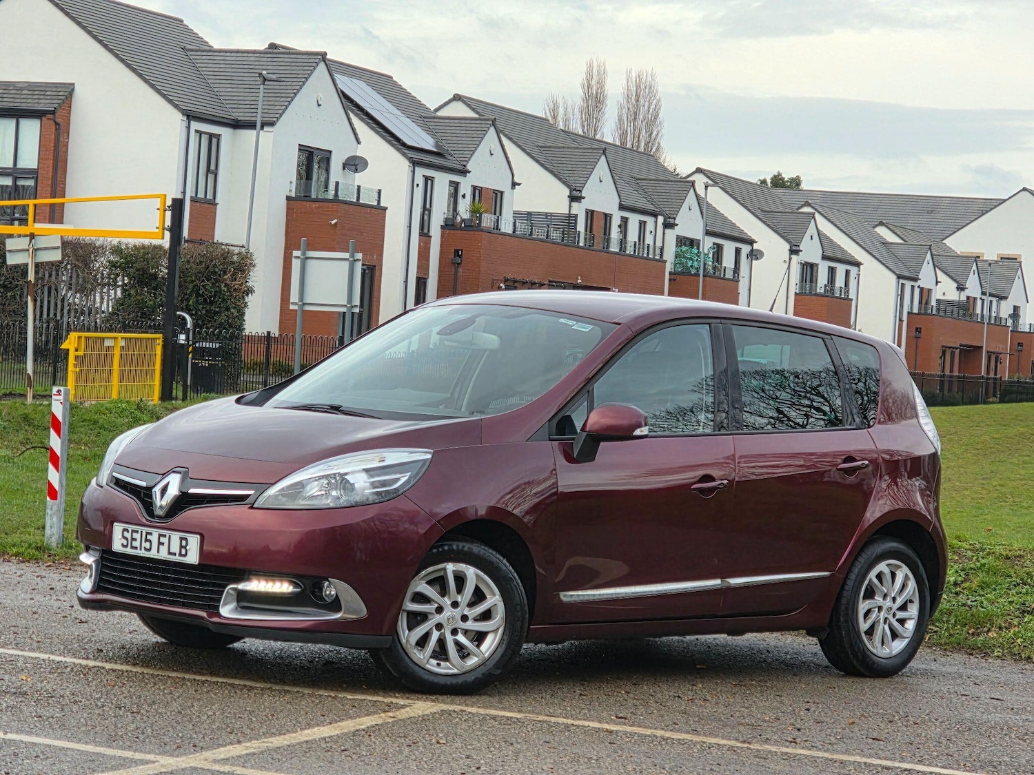 Used Renault Scenic 2015 for sale - 77158073: Photo 3