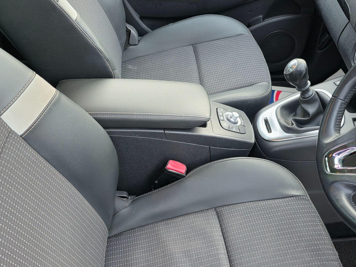 Used Renault Scenic 2015 for sale - 77158073: Photo 36