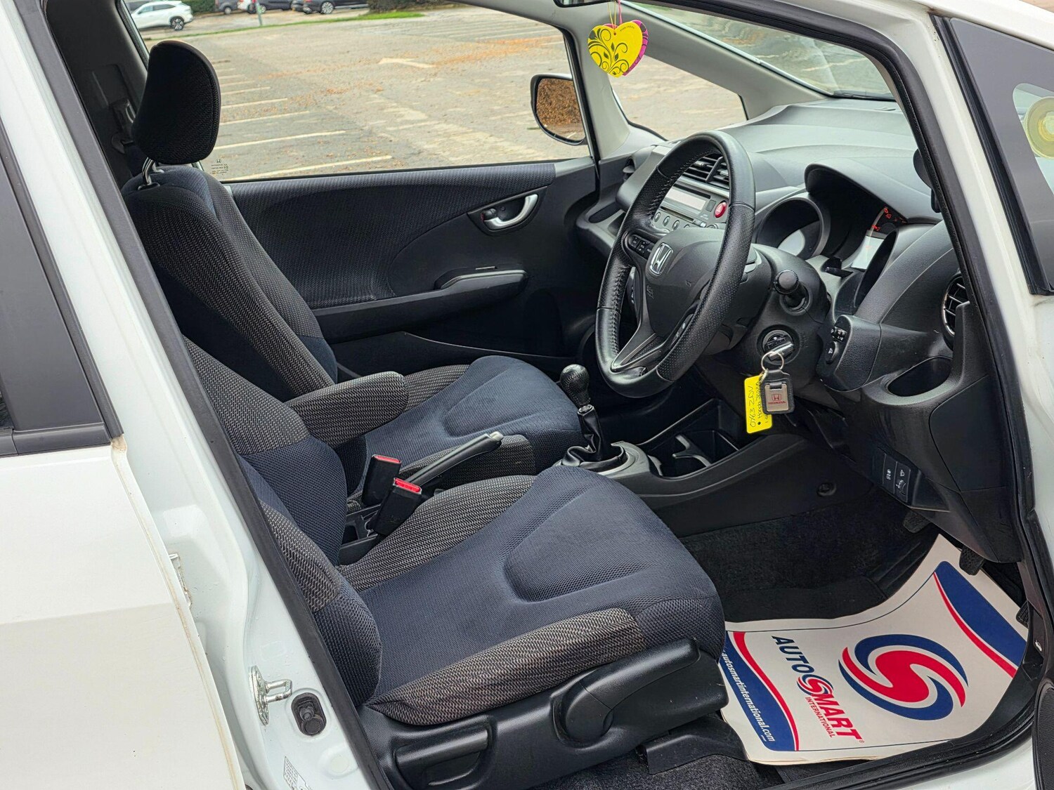 Used Honda Jazz 2013 for sale - 77786303: Photo 21